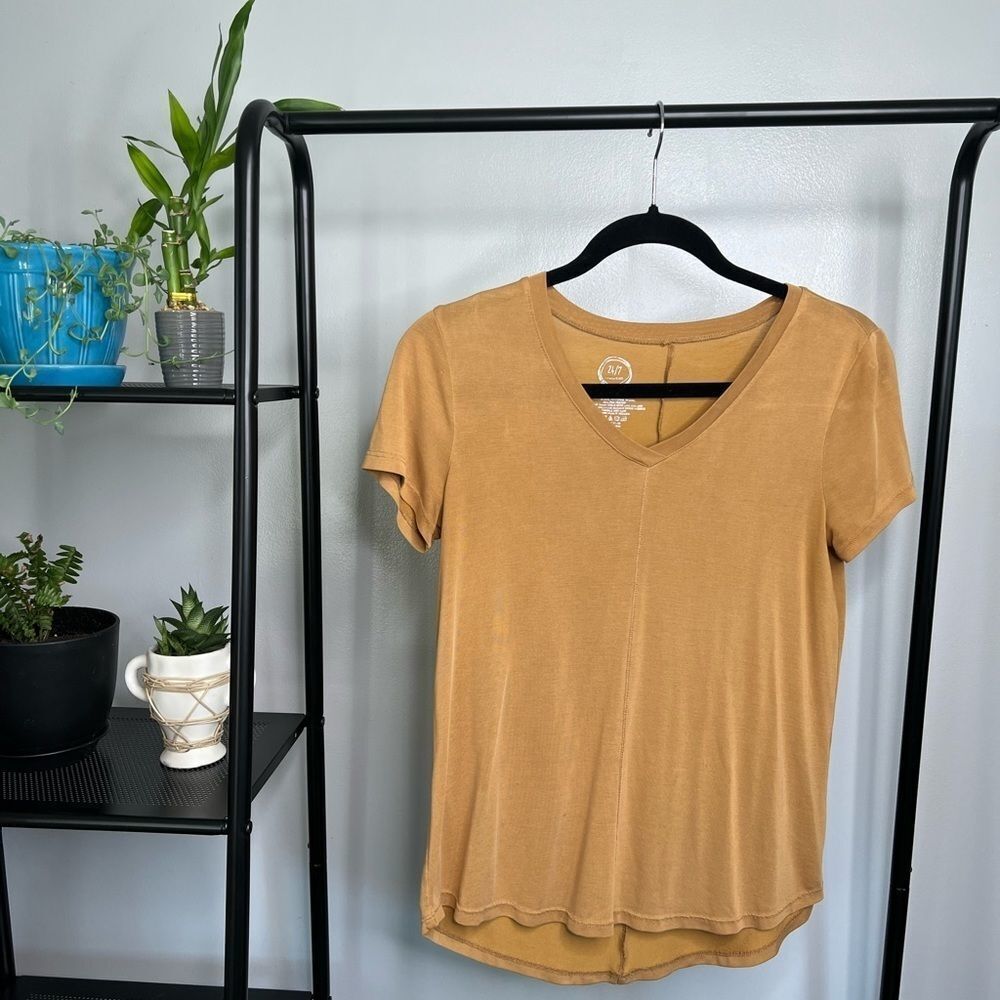 24/7 Maurice’s Orange T-Shirt